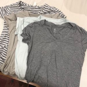 GapFit breathe v neck shirt bundle (size medium)